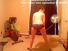 Pregnant Smoke and Twerk