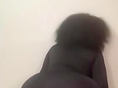 Pretty Broad Twerkin With Yellow Bone