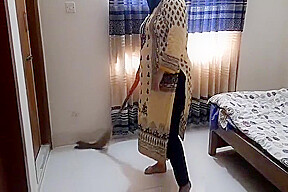 Punjabi Ayesha Aunty Fucked By Maid!