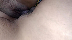 Razia Bhabhi Ke Sath Paheli Bar Chudai Hindi Hd Video