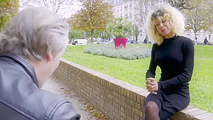 Rose Valerie In Les Videos Chics Et Chocs De