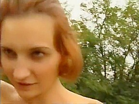 Rothaariges teen 18+ auf Lichtung gefickt
