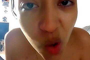 Saturno Squirt The Sexiest Latin Babe Naturally Very Wet And With Intense Anal Satisfaction