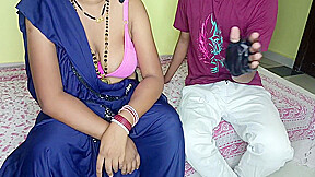 Sautele Bete Ne Sautele Maa Ki Chut Ko Sunghne Ke Liye Uski Panty Chura Li With Hot Milf