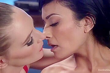 Sensual Lesbian Electrosex