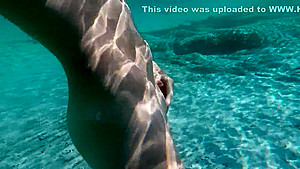 Sexe A Plage Couple Amateur Envie De Baiser Elle Branle Un Inconnu