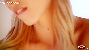 Sexy Cheerleader Masturbates - Riley