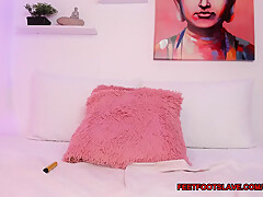 Sexy Latina Chick Blowjob And Masturbate