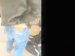 Sexy ass crack filmed in secret