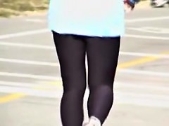 Sexy candid camera recording nice running legs in the street 01x