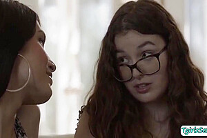 Shemale Fucks The Nerdy Worshipers Pussy With Zariah Aura