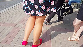 Shiny pantyhose