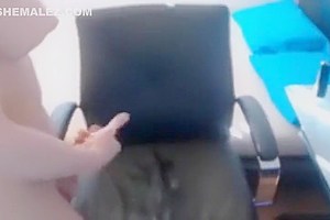 Sienna Cums on Her Chair
