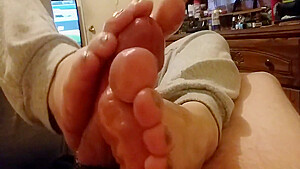Silver Toes Footjob Big Cumshot