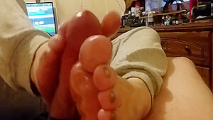 Silver Toes Footjob Big Cumshot