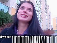 Single amateur babe bangs public agent