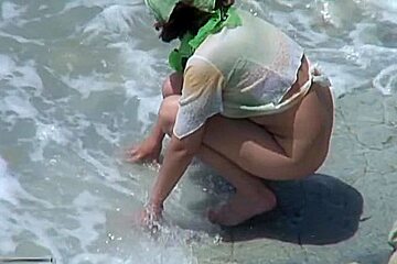 Slut gave her bf a handjob
