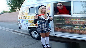 Smalltits teen 18+ Facial Ram