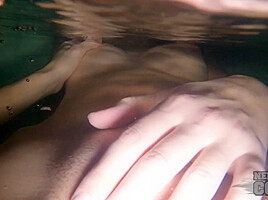 Snowy Night Miss Pussycat With Rebeka Ruby Underwater Dildo Jacuzzi Lesbian Bangout