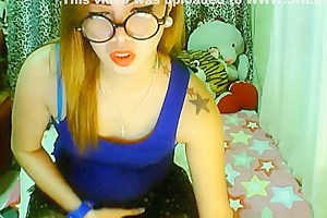 Solo Asian TS jerks off her dick