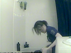 Spy girl pee