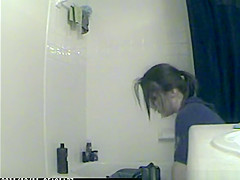 Spy girl pee