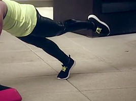 Step aerobic in wetlook leggings