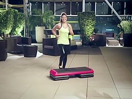 Step aerobic in wetlook leggings