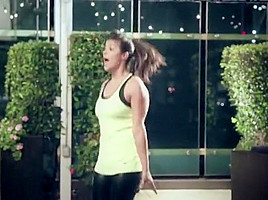 Step aerobic in wetlook leggings