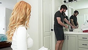 Step mom With Natural Tits Wanted Anal Sex With Sedona Reign