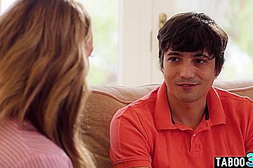 Stepson Wants To Get Mature Stepmoms Vagina - Pristine Edge And Ricky Spanish