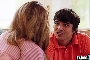 Stepson Wants To Get Mature Stepmoms Vagina - Pristine Edge And Ricky Spanish
