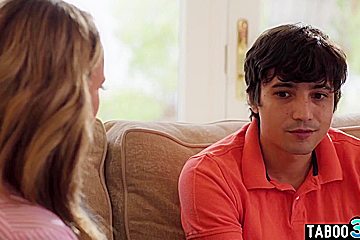 Stepson Wants To Get Mature Stepmoms Vagina - Pristine Edge And Ricky Spanish