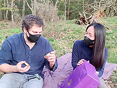 Sunny Day - Lovehoney Advent Calendar Day 8 : We Enjoy The Last Of The Year