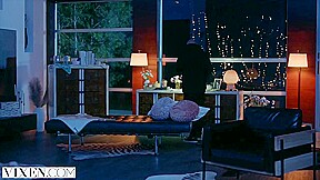Superstar Violet & Bodyguard Give In To Temptation