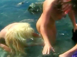 Svetlana Otis Tetianna Morgan & Mutual Girlfriend Play on Beach