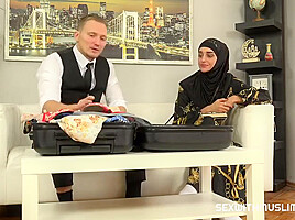 Sweet Woman In Hijab Tried On Salesmans Dick Instead O
