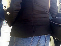 TIGHT ASIAN ASS