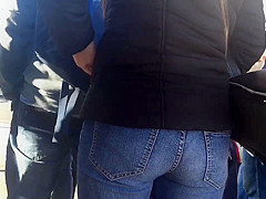 TIGHT ASIAN ASS