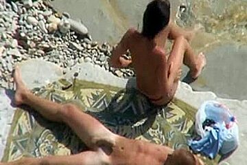 Tapes Pair Fucking On Beach