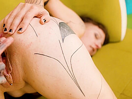 Tattoo Lesbian Gets Hard Fisted Till She Have A Real Orgasm