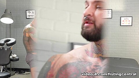Teddy Bryce & Archer Croft in Tat My Hole