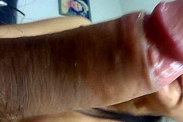 Thai Amateur Eat Cock
