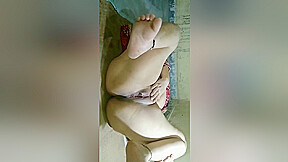 Today Exclusive- Bhabhi Showing Her Pussy