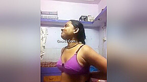 Today Exclusive- Desi Village Girl Strip Her Cloths And Showing Her Big Boobs