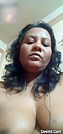 Today Exclusive- Horny Desi Aunty Showing Her Nude Body On Video Call 2