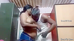 Today Exclusive- Mature Tamil Wife Boob Sucking And Fucking 2