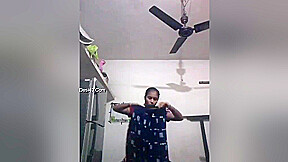 Today Exclusive- Sexy Desi Bhabhi Changing Cloths 3