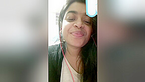 Today Exclusive- Sexy Desi Girl Showing Her Boobs And Pussy On Video Call
