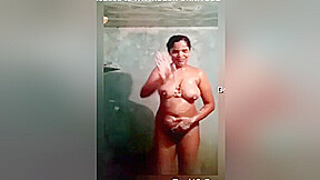 Today Exclusive- Tamil Bhabhi Record Her Bathing Video 2